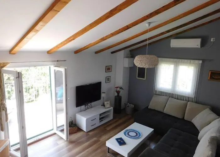Marcela Apartman Maslinica